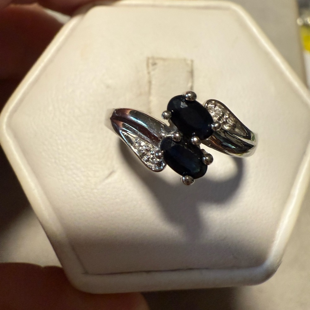 Lia Sophia Elegant Silver and Black Stone Women's Ring